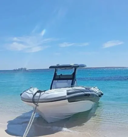 magawish island speed boat